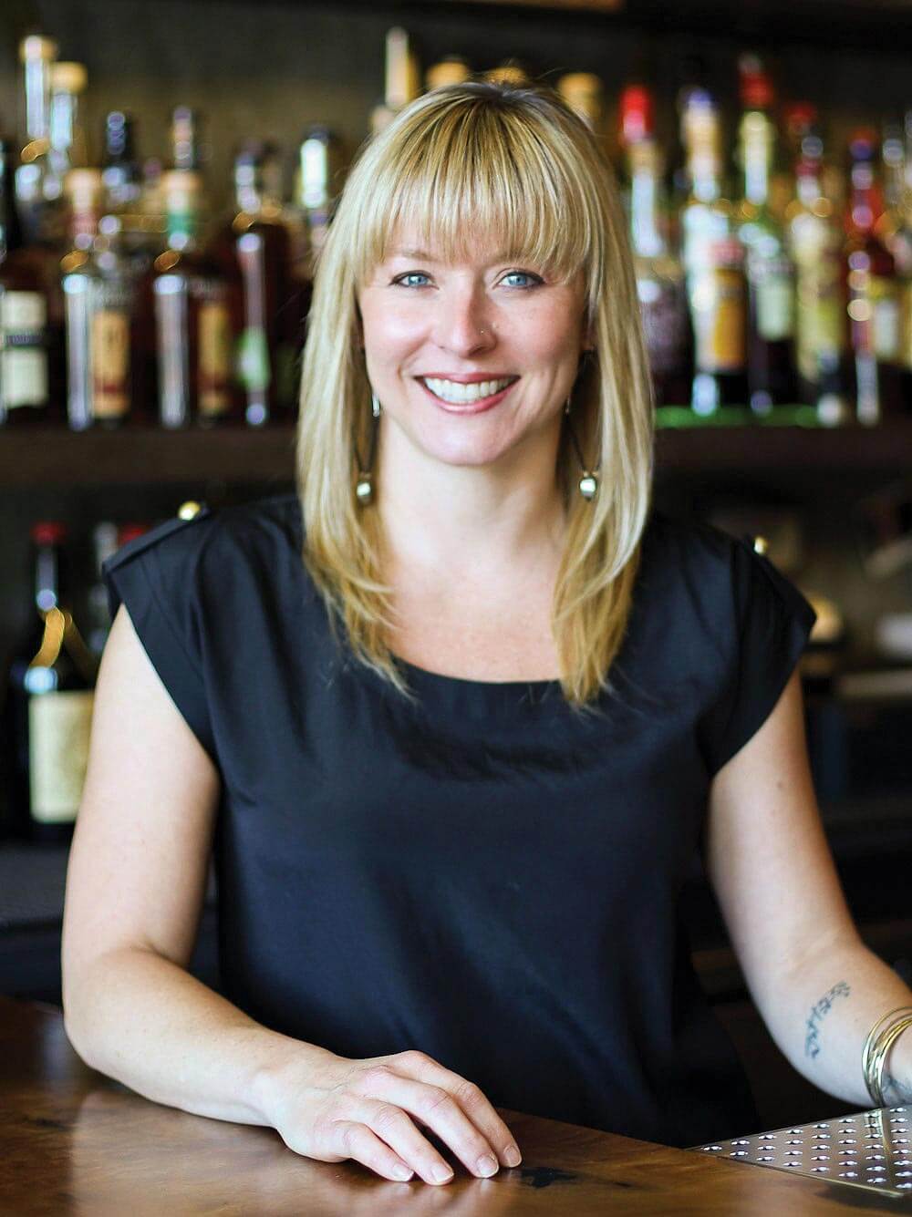 Alicia Walton, mixologist
