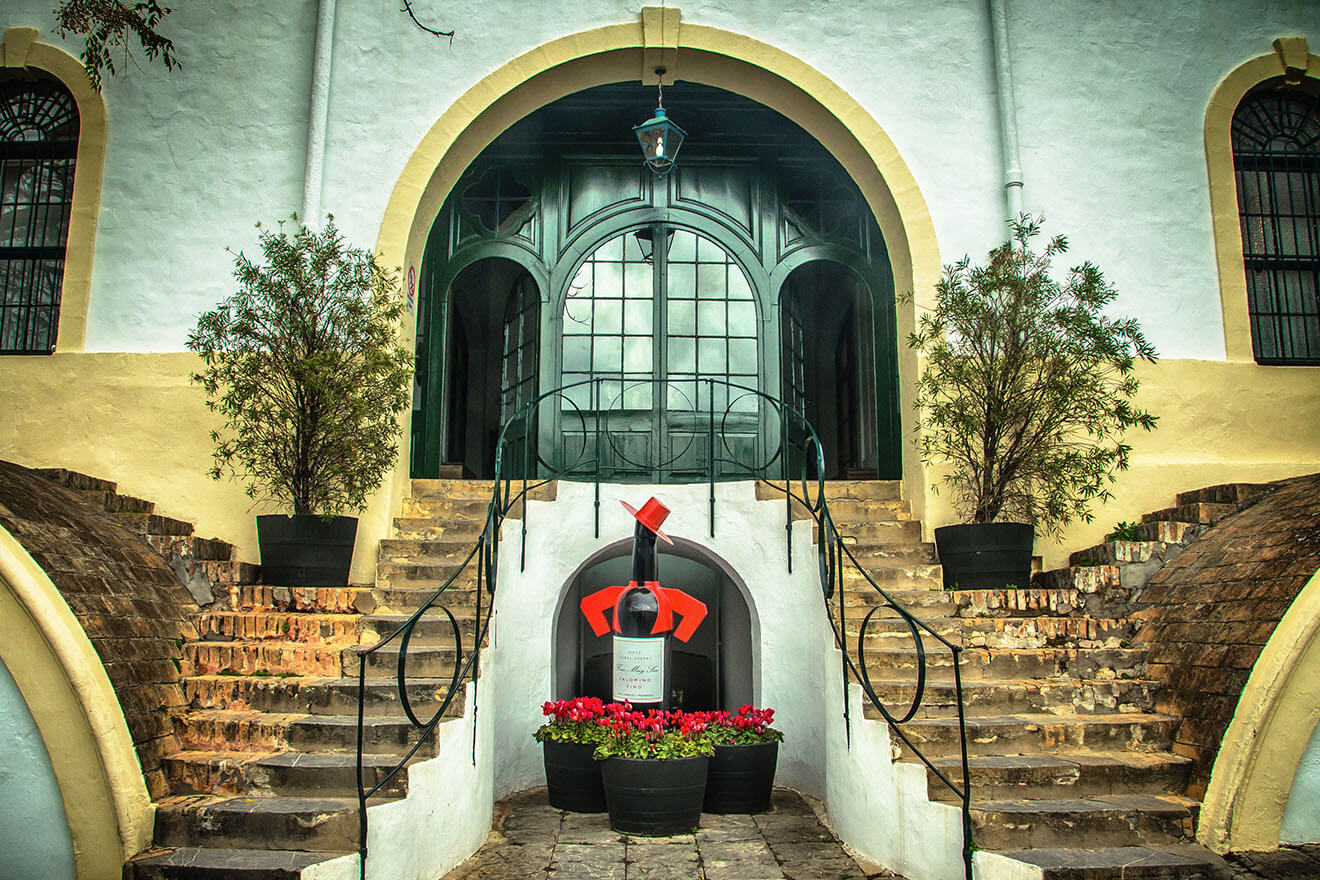 Bodega Exterior