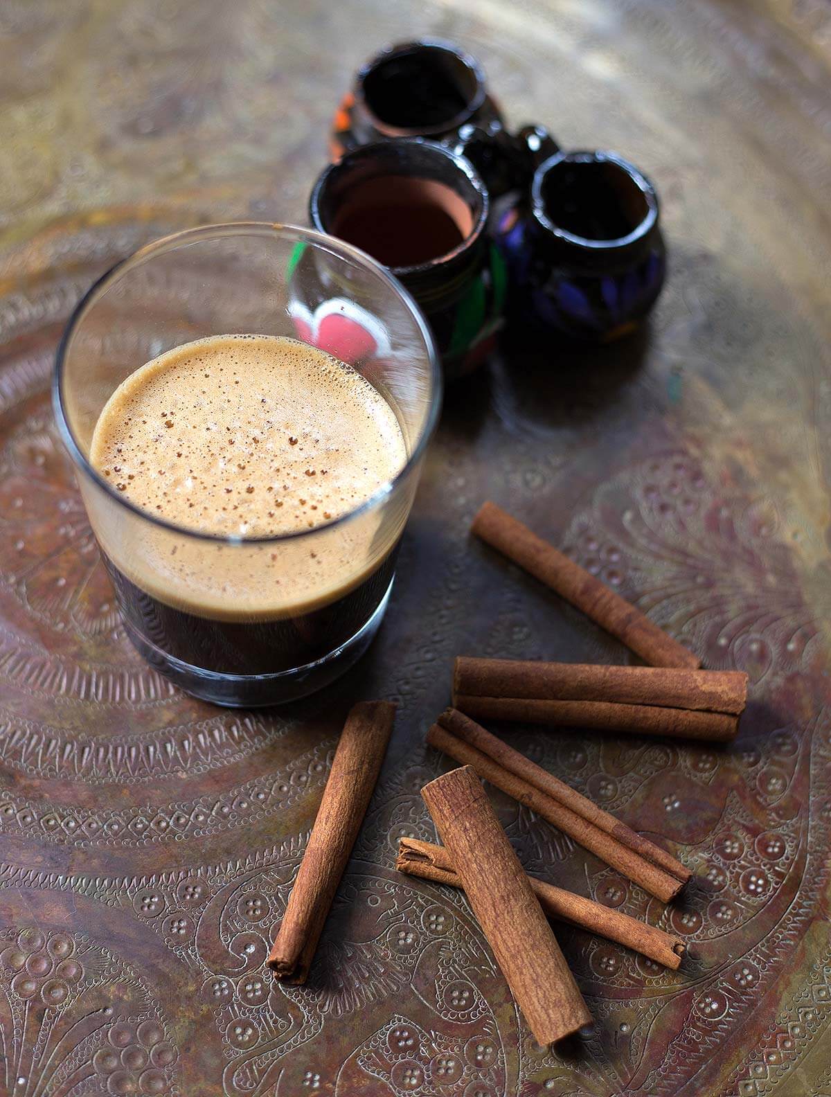 Carajillo Oaxacqueño with various garnishes