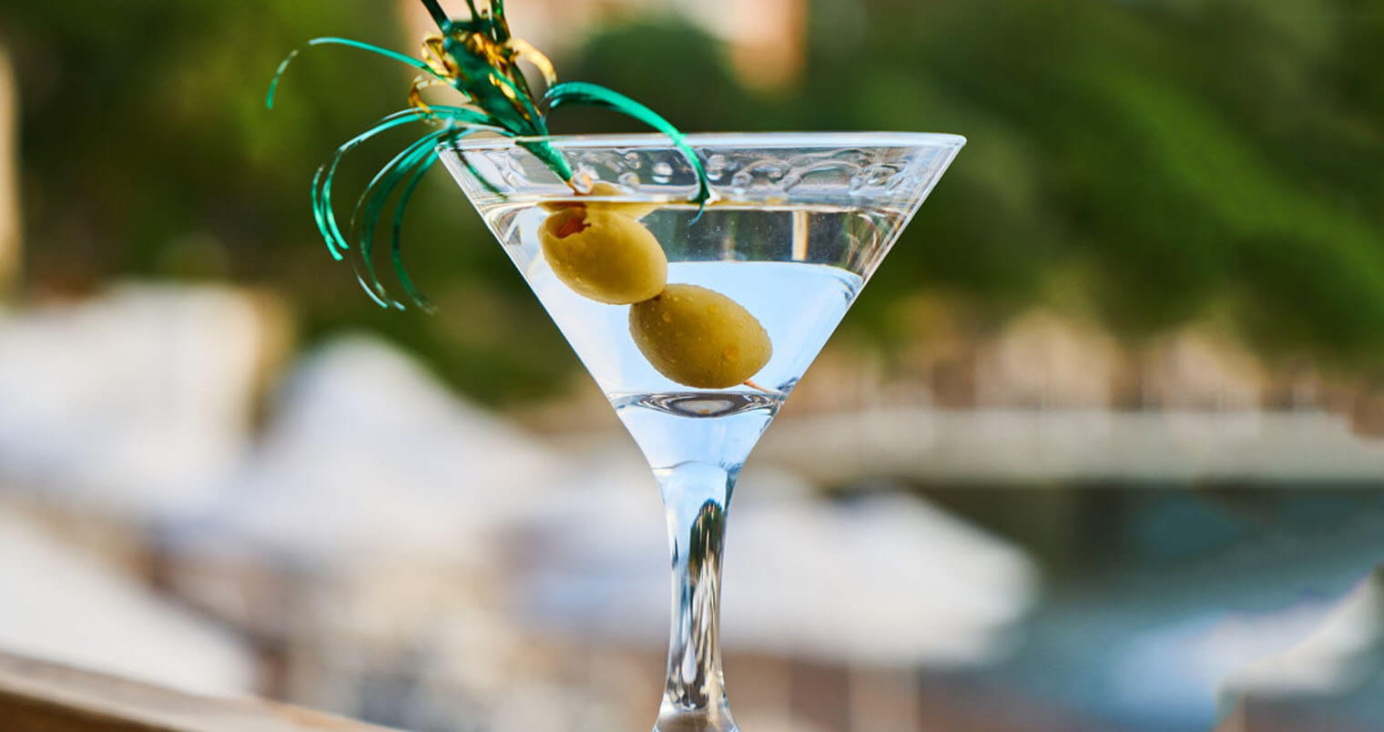 Classic Martini, featured image
