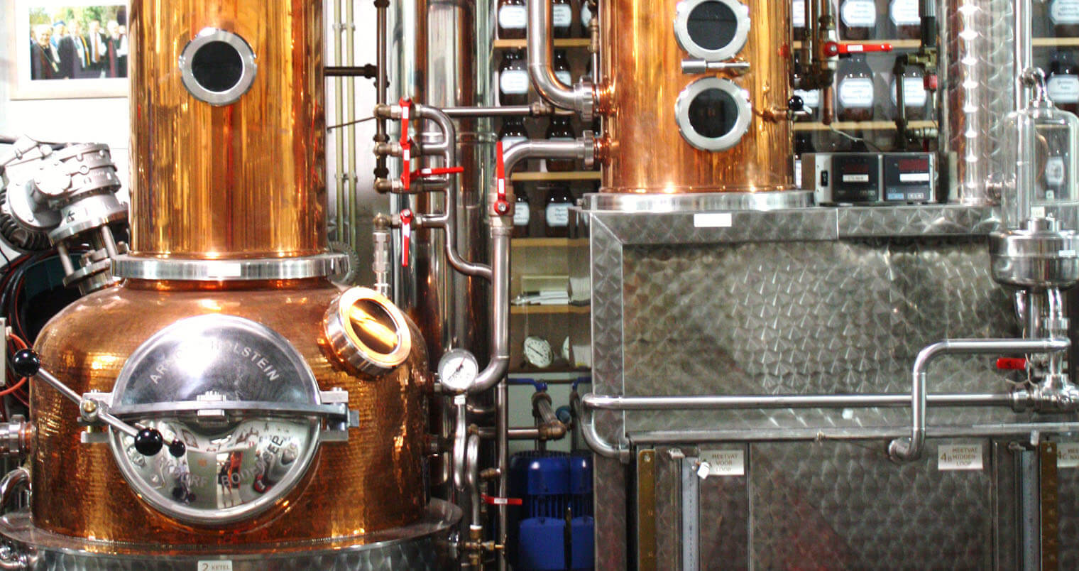 De Moor Distillery, stills, featured image