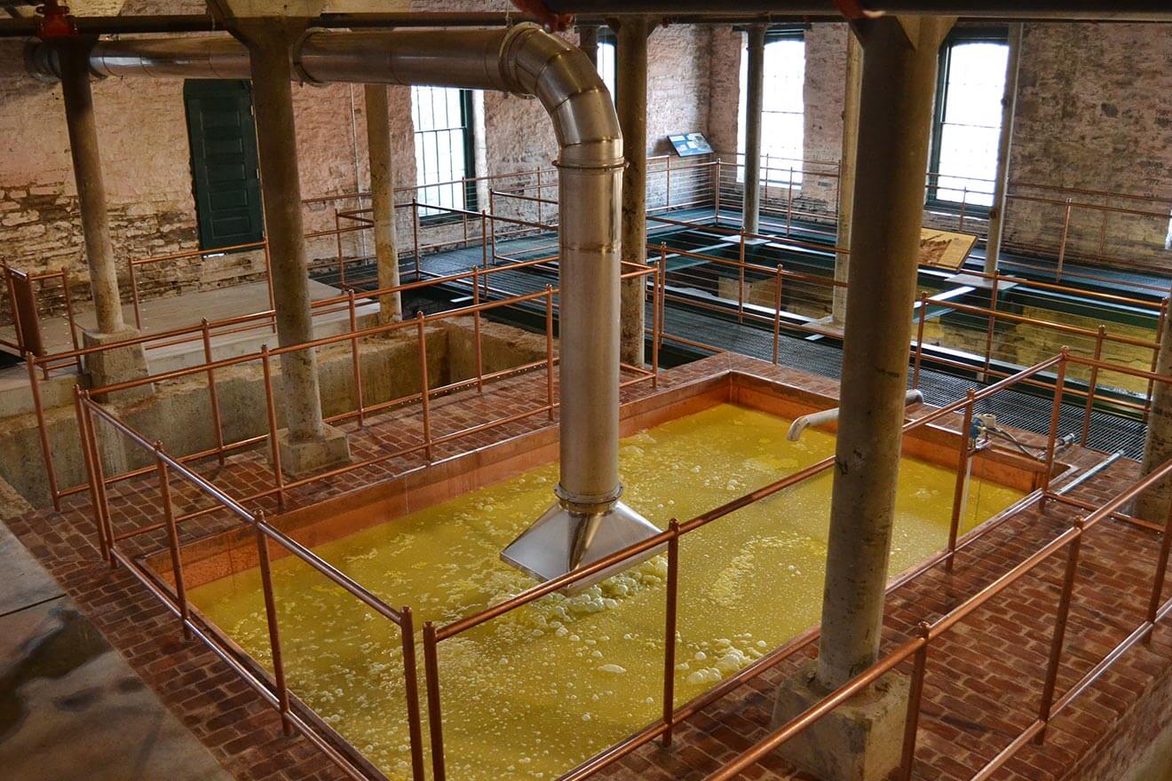 1883 Fermenter full view