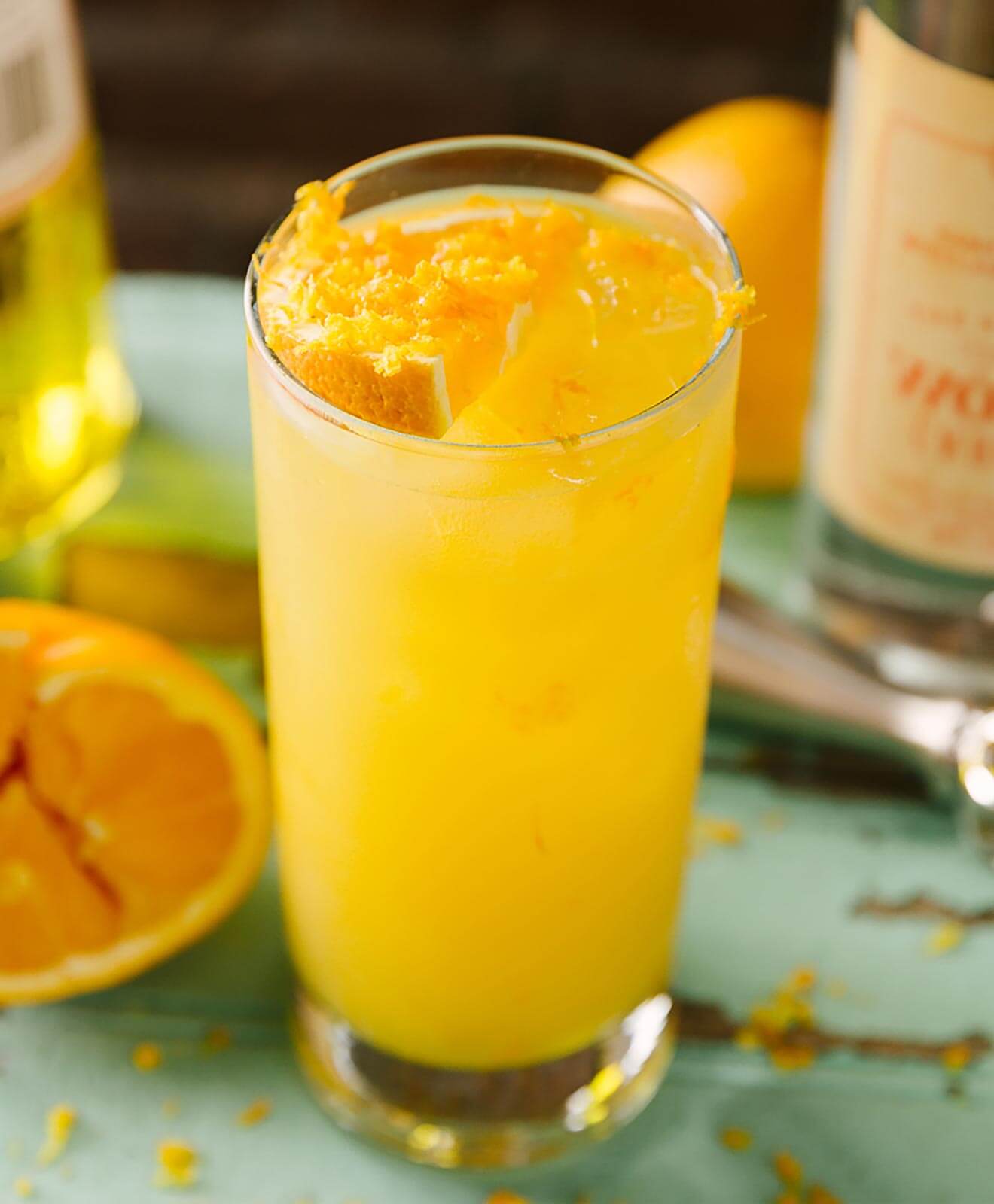 Harvey Wallbanger, cocktail, bottle and garnishes