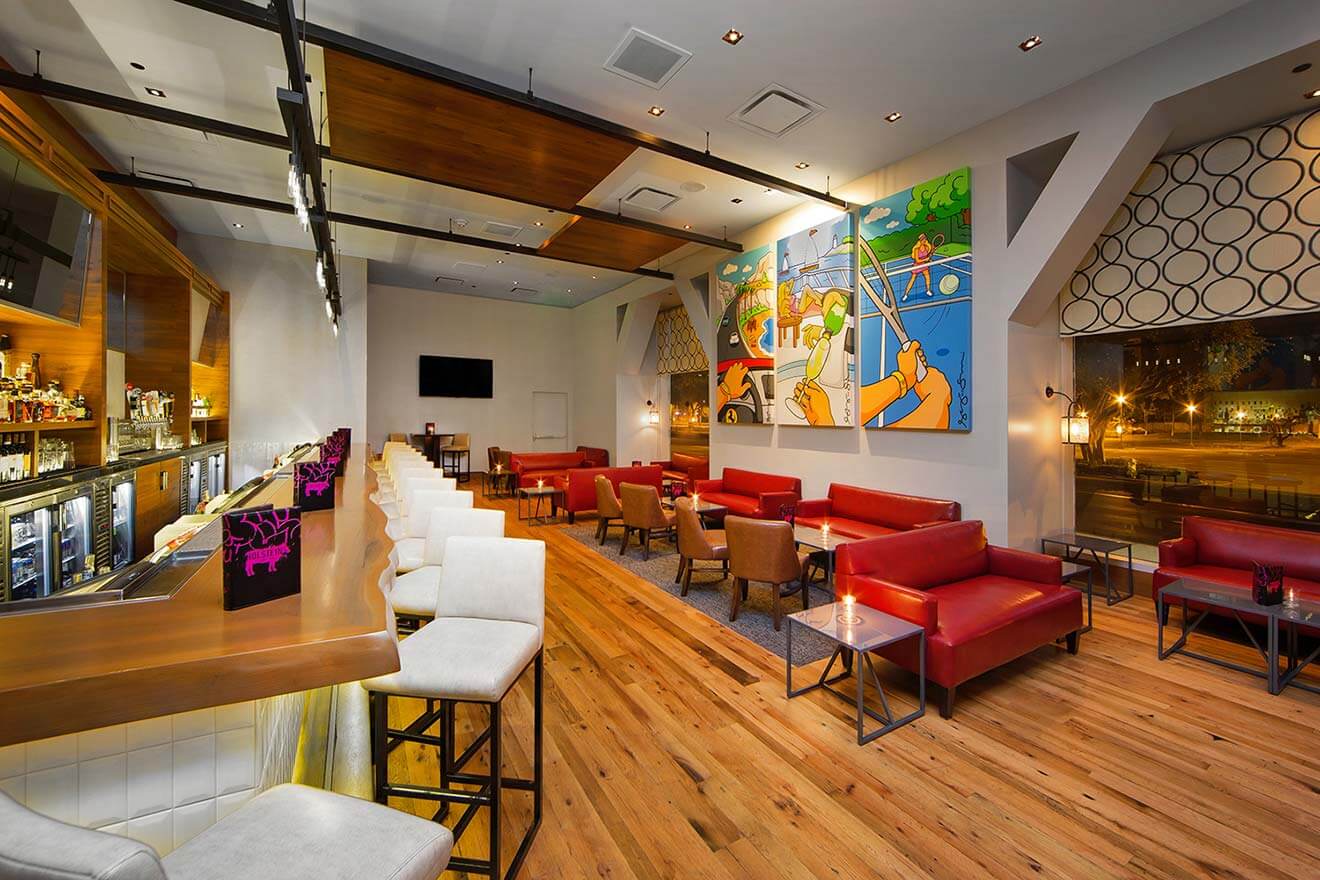 Holsteins Shakes and Buns lounge