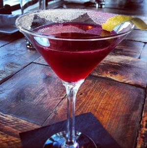 justine bassani featured mixologist's signature cocktail the scarlett o