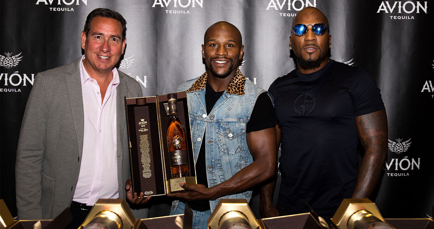 Tequila Avión Celebrates Floyd Mayweather Jr. with Limited Edition Bottle, featured image