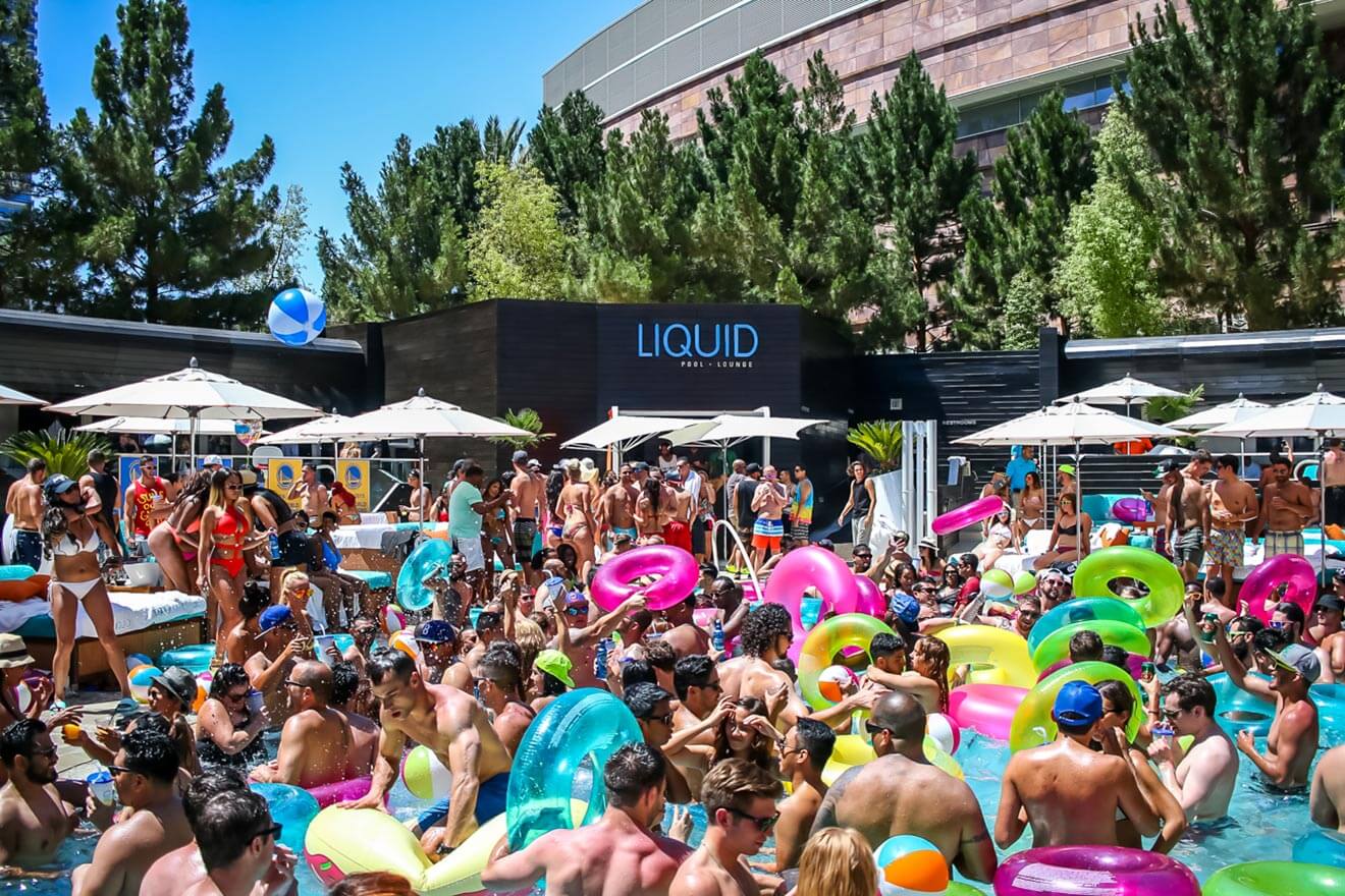 LIQUID Pool Lounge at ARIA Resort & Casino