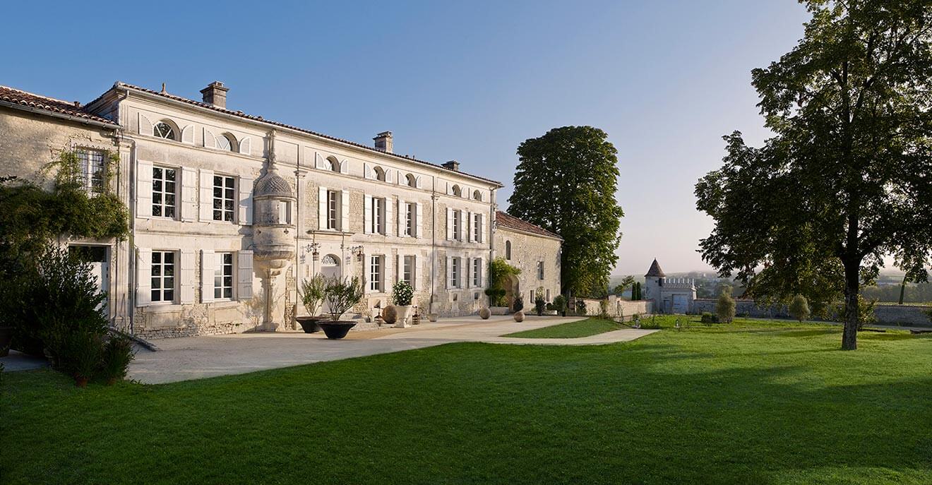 Le-Logis-The-Home-of-GREY-GOOSE,-Facade