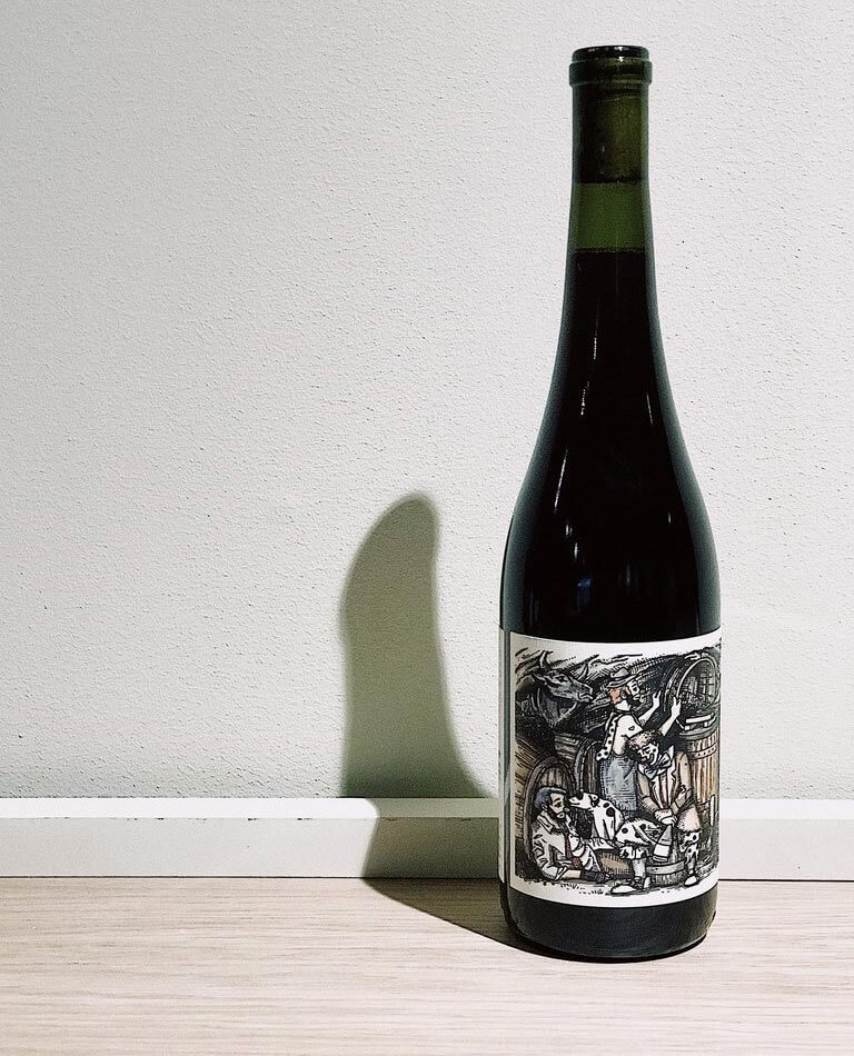 Lightwell Survey 2016 Los Idiots, bottle against wall