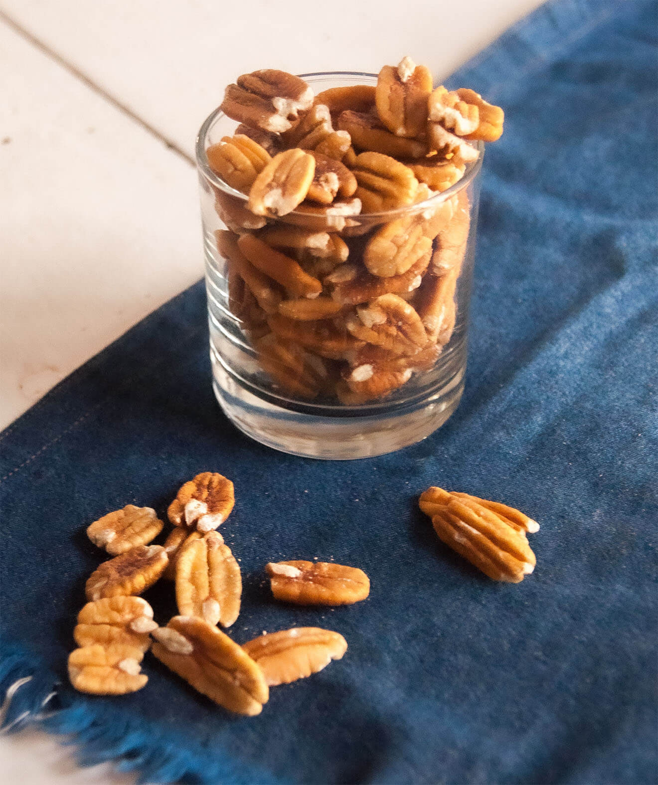 Pre-roasted pecans by delfina-cocciardi