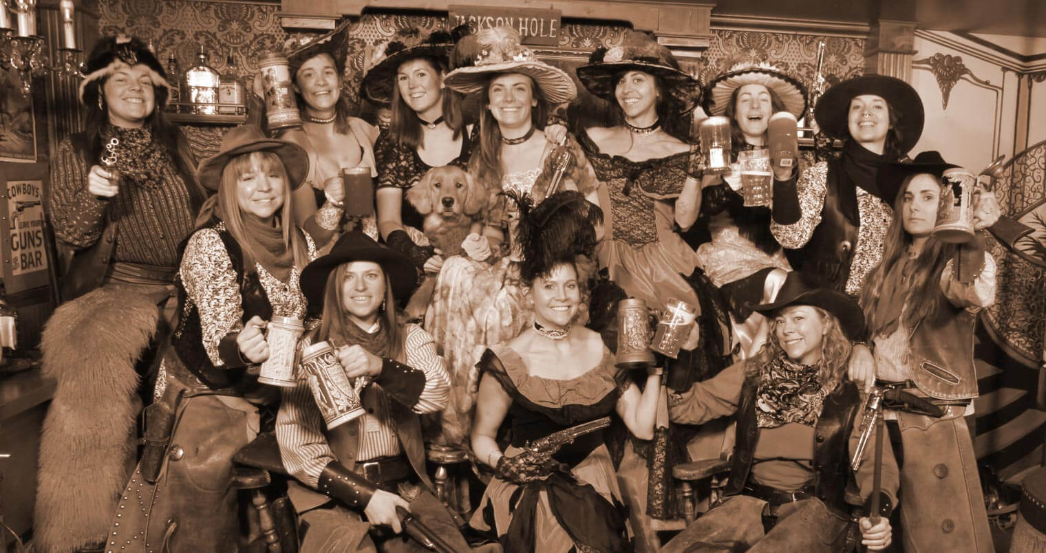 Roadhouse Brewing Co. - All Women's Brew Day, group shot, featured image