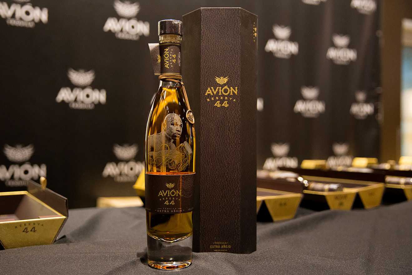 Tequila Avión Celebrates Floyd Mayweather Jr. with Limited Edition Bottle of Avion Reserva 44 Extra Añejo Tequila