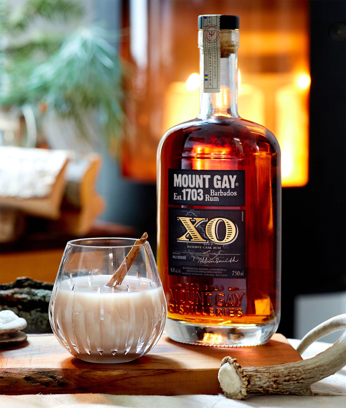 Toasted Almond, bottle and cocktail