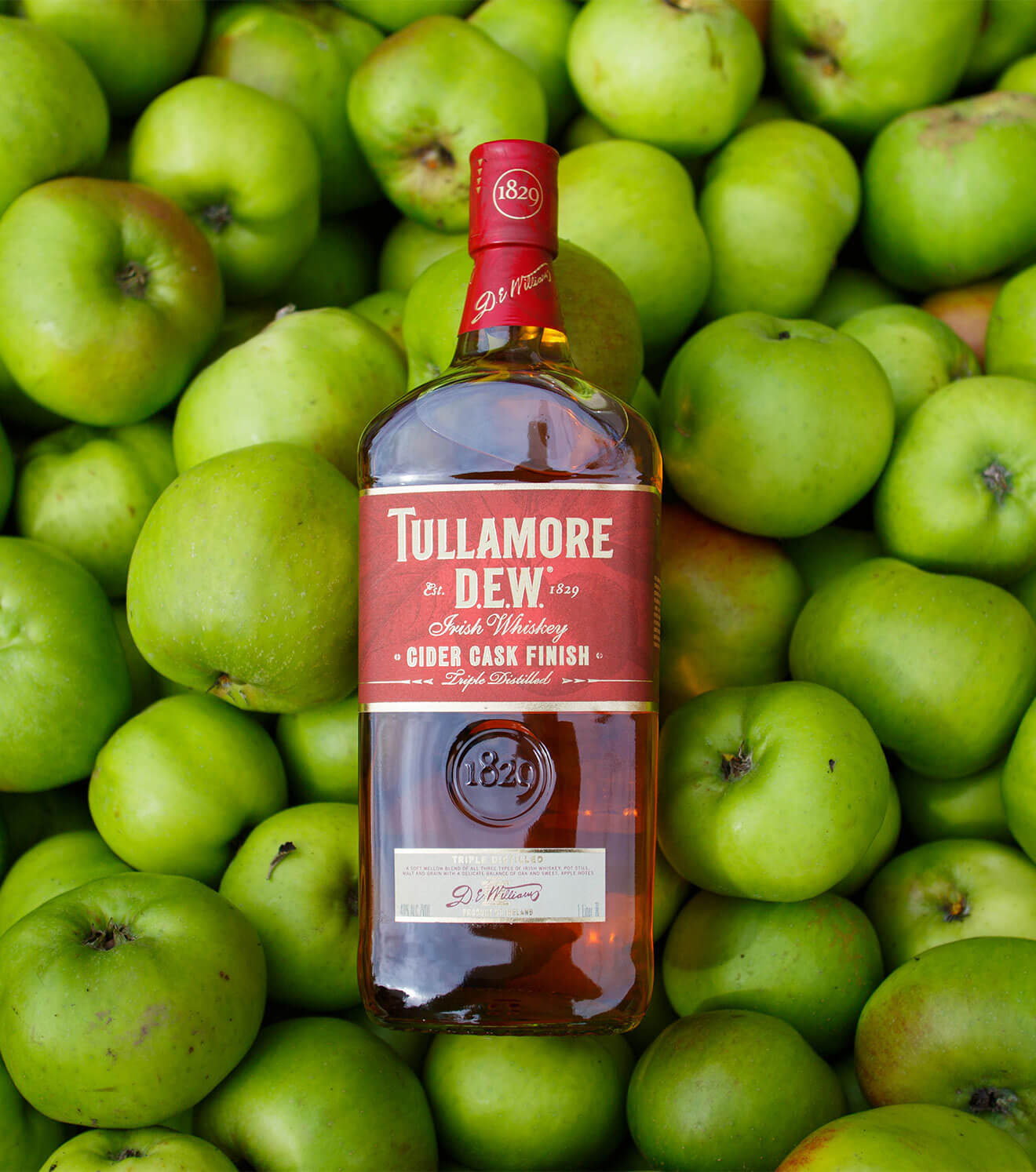 Tullamore D.E.W. Irish Whiskey Cider Cask, bottle, green apples