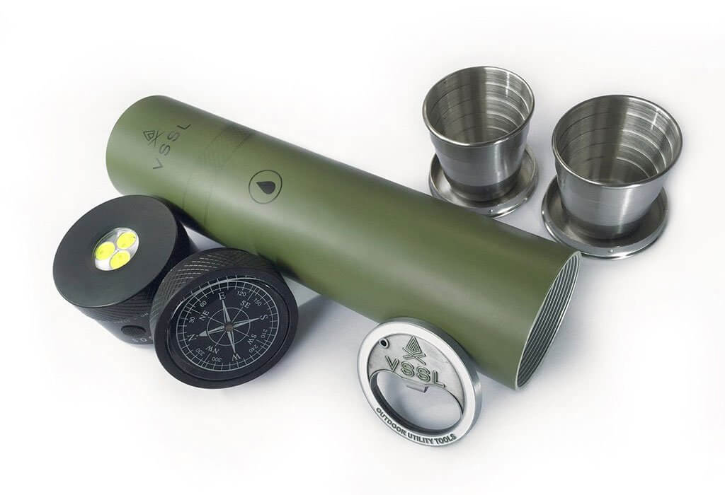 VSSL Flask with accessories