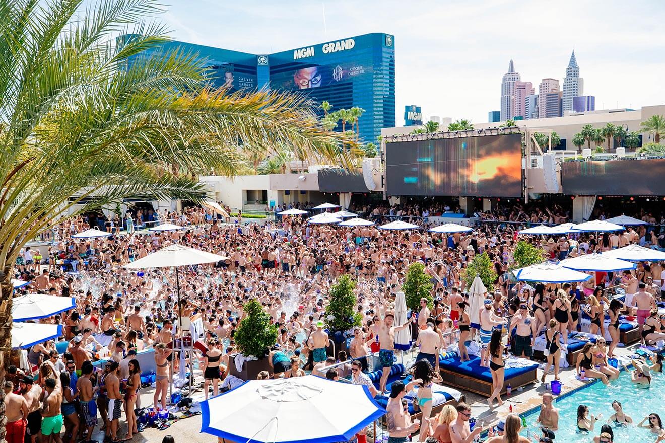 WET REPUBLIC Ultra Pool at MGM Grand Hotel Casino