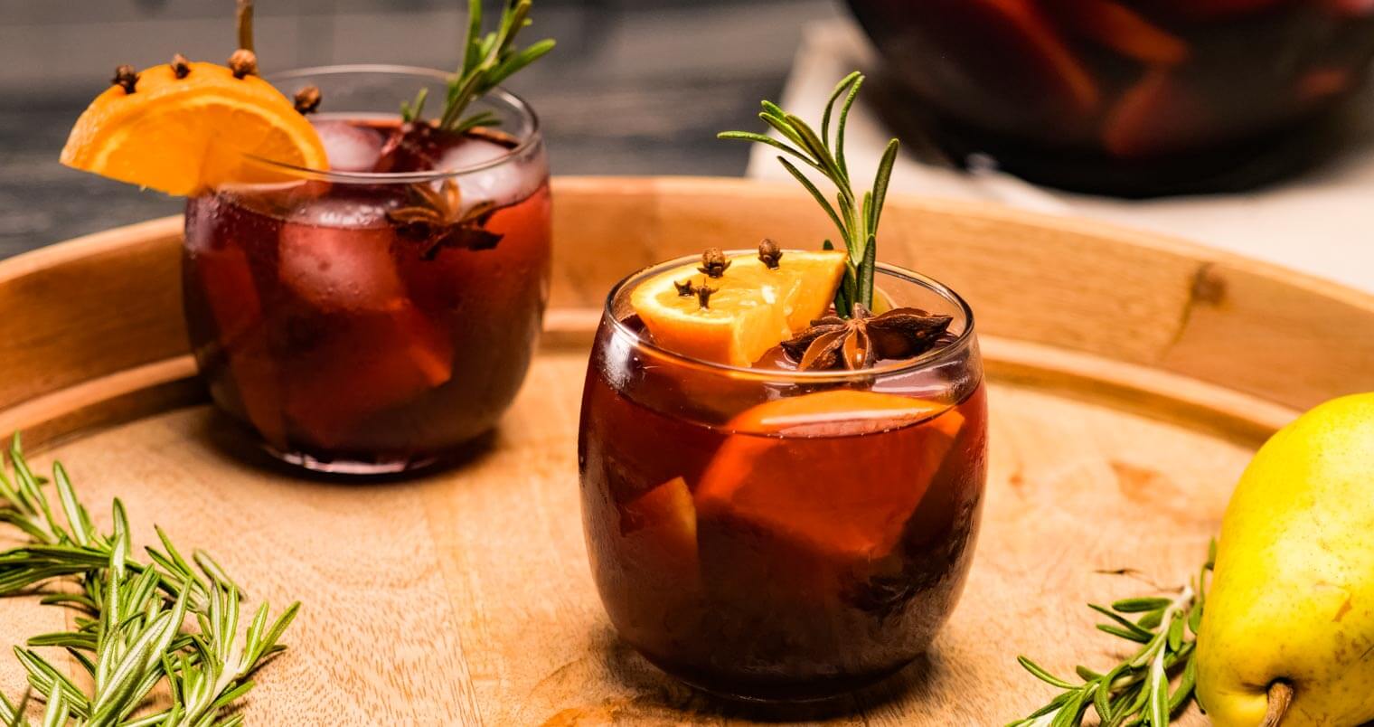 Winter Spice Sangria, cocktail with garnish, featured image