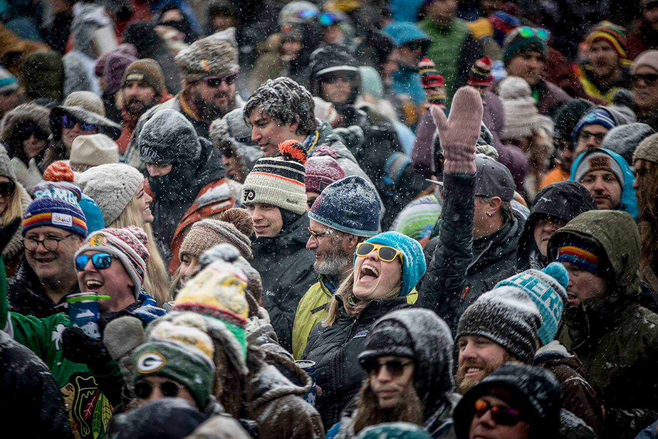 Winter Wonder Grass Crowd TV