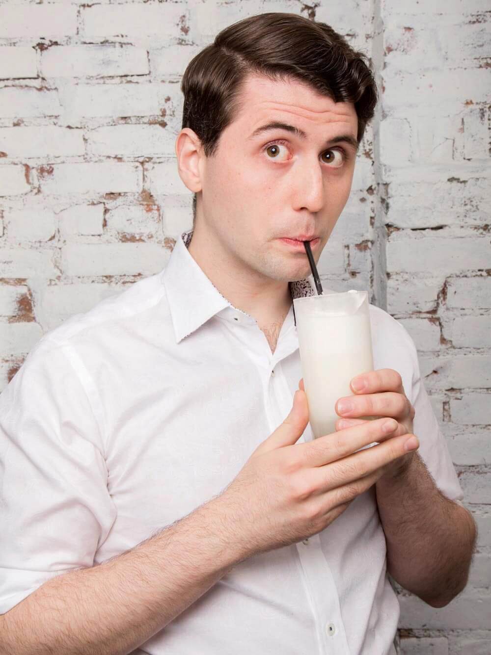 Zach McGrath mixologist