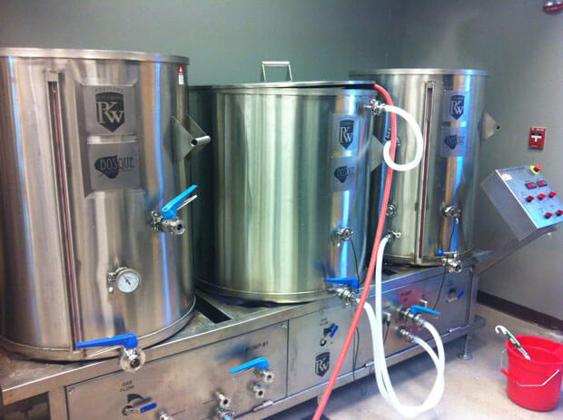 Brewing kettles and tanks