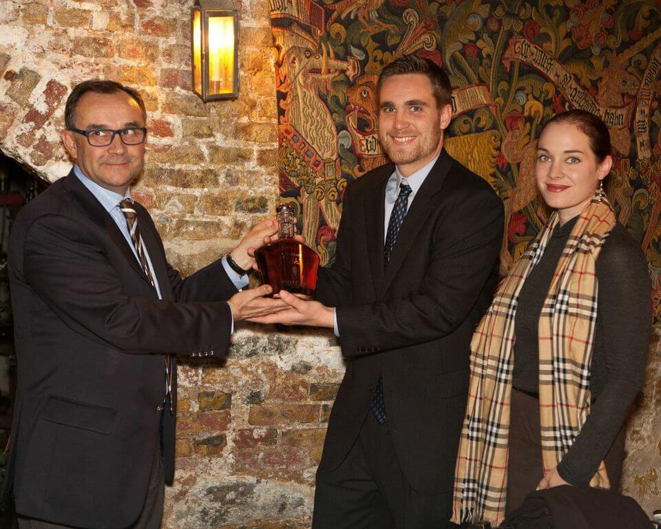 calvados-presenting