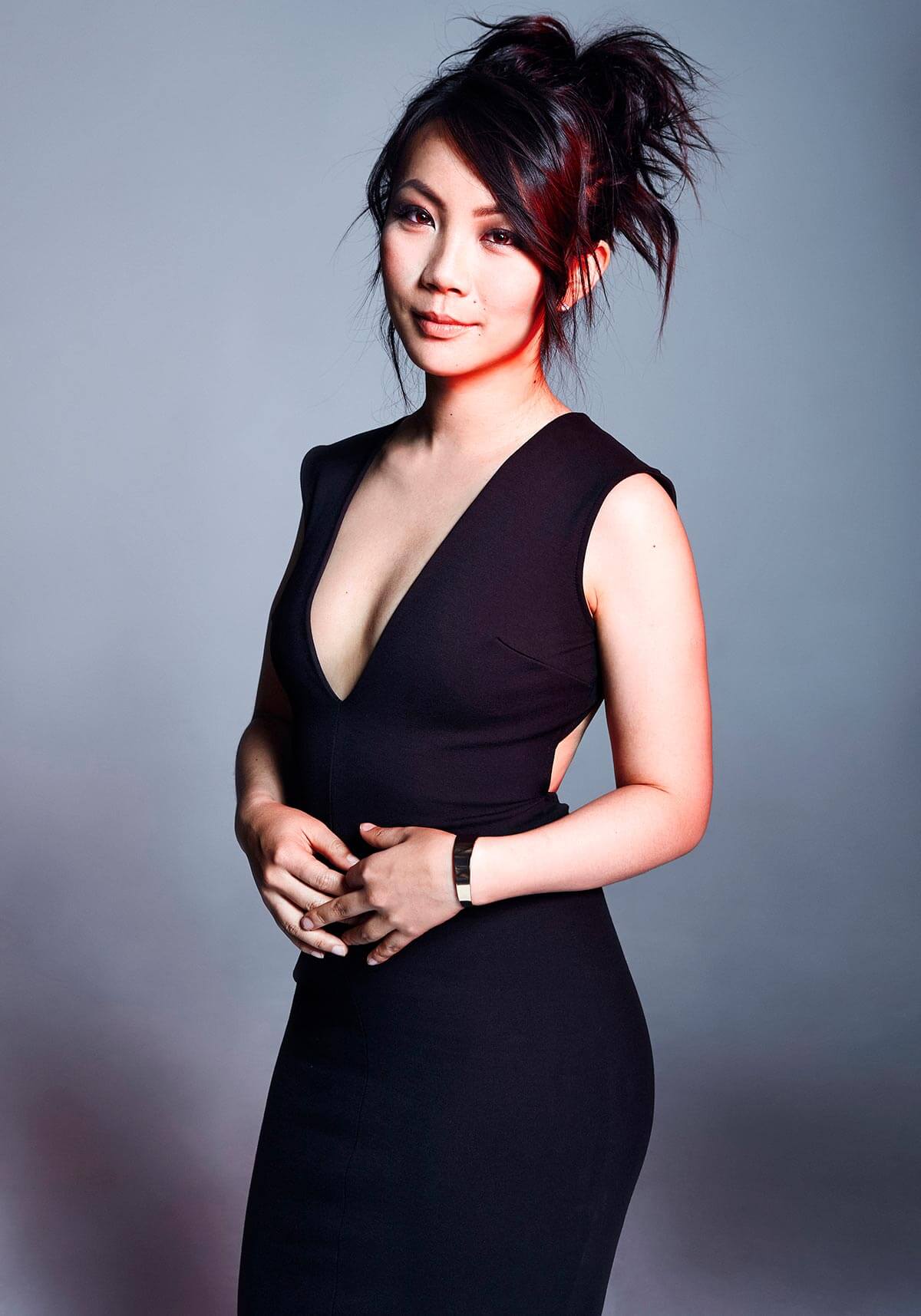 Chillin' with Jona Xiao, beautiful in black dress