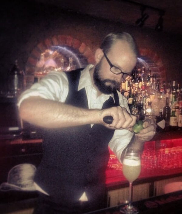 thomas-newcomb-mixologist