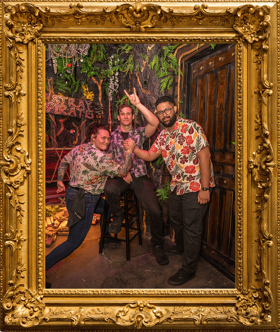 team-frame-1
